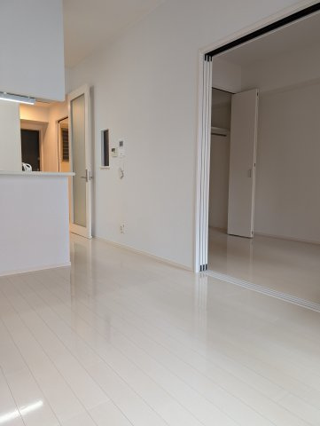 ニューリバー大名の居間・リビング