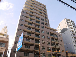 【外観】 | 池袋も徒歩圏内。３線利用可能な好立地。収納豊富な２LDKです。