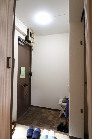 丸美タウンマンション亀城の玄関