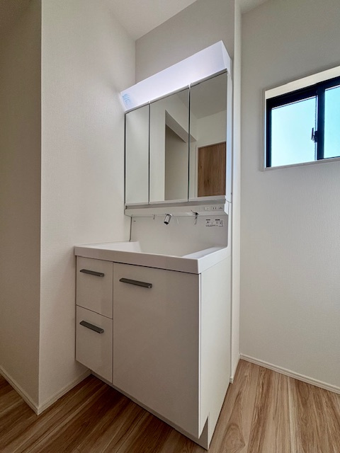 久留米市合川町5期　全2棟の独立洗面台