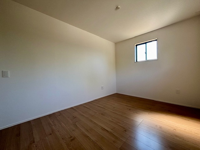 久留米市合川町5期　全2棟の洋室