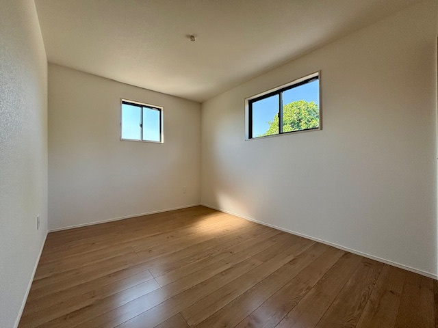 久留米市合川町5期　全2棟の洋室