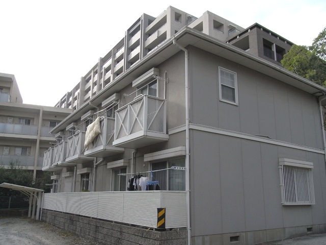 甲南ハイツの外観