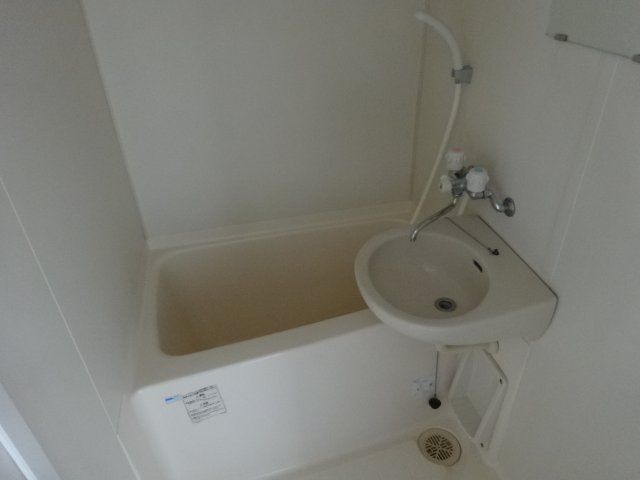 ハイツサカセの浴室