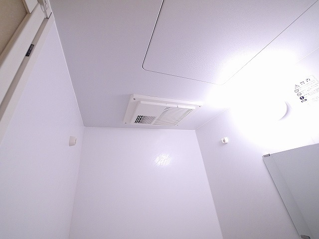 レオパレスメルベーユ西大寺の設備|浴室乾燥機