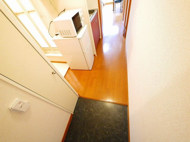 レオパレスメルベーユ西大寺の玄関|落ち着いた玄関です