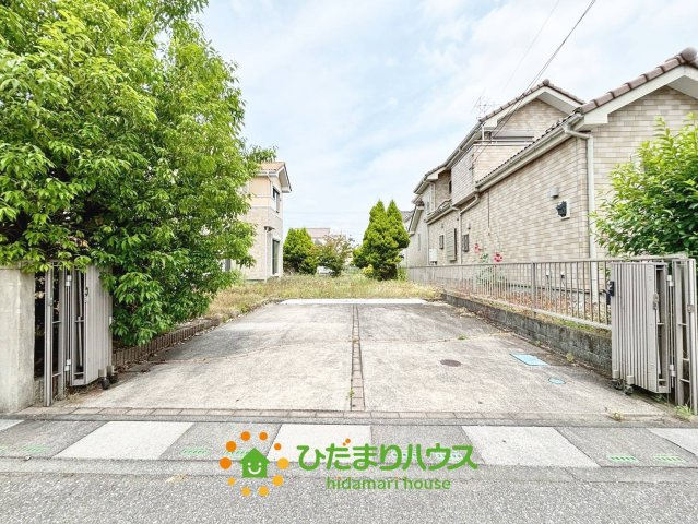 加須市騎西　中古一戸建ての駐車場