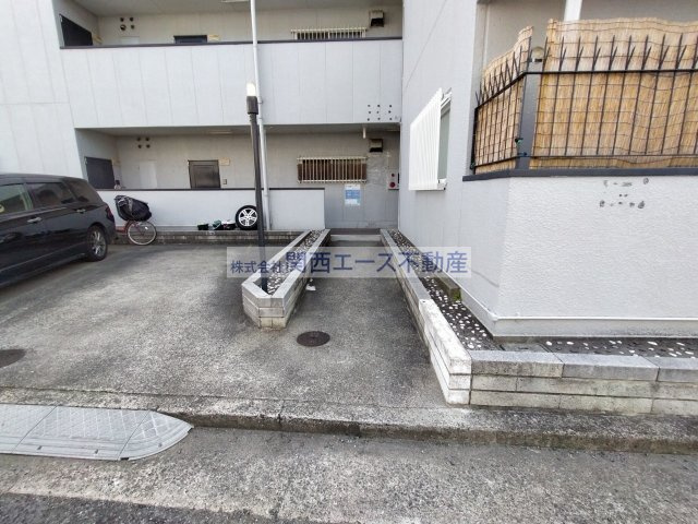 【エントランス】 | ビートル山本北E棟