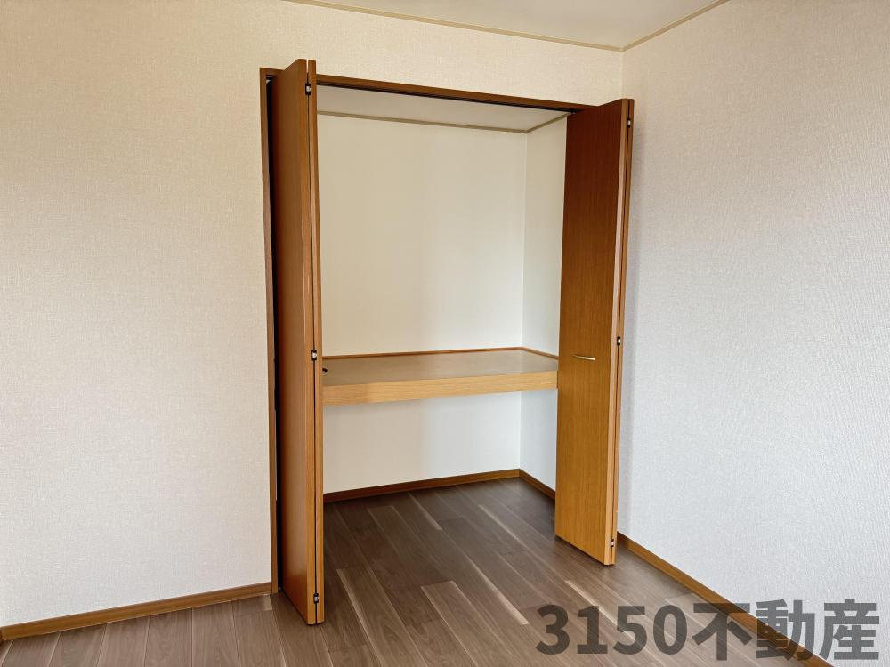 メゾンドクリークBの収納