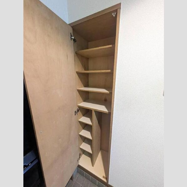 ホーステール作の山の玄関