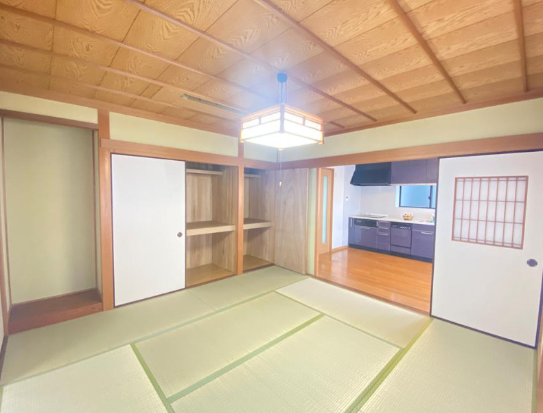神戸市須磨区若木町4丁目　一棟アパート　陽当り良好の和室