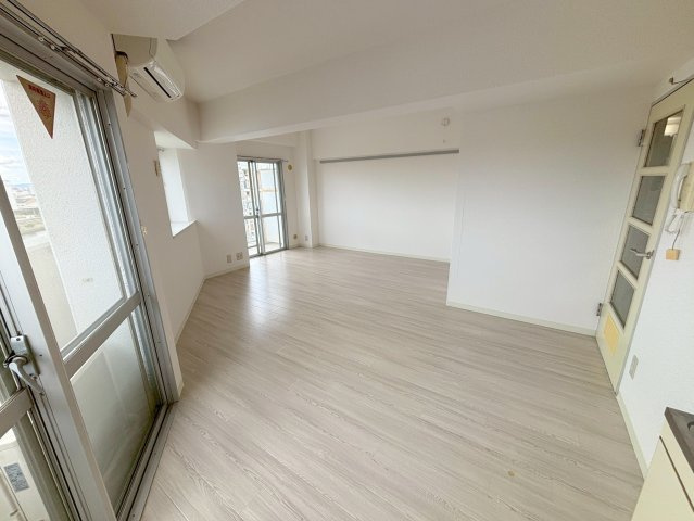 メゾンサクラ9の居間・リビング