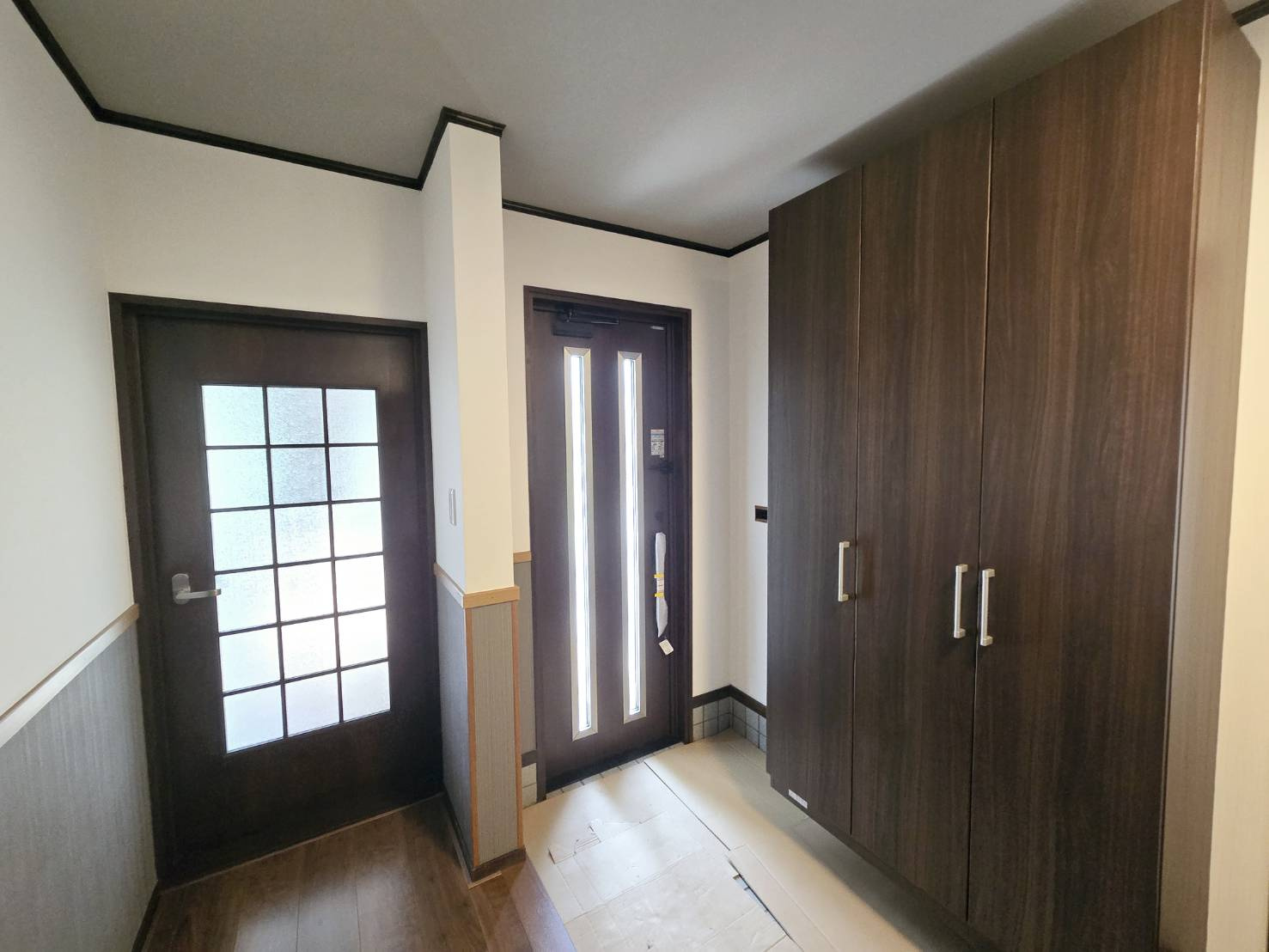 三戸郡階上町蒼前西１丁目の玄関