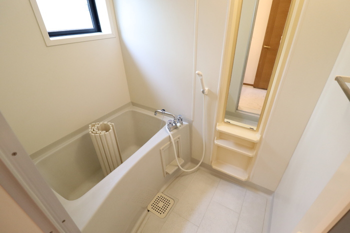 エバーグリーン　Aの浴室