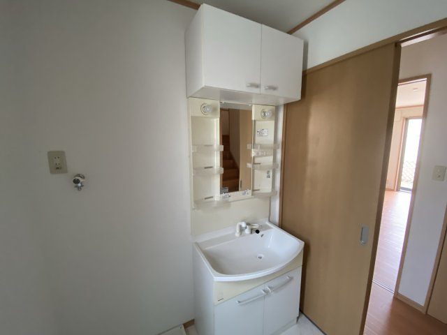 アルターナ英賀保の洗面所
