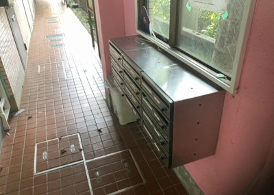 【外観】 | グリーンシティミヤサカ | 土地の形が極端に長細かったり、狭小地、あるいは道路との高低差がある傾斜地だった場合、後々売ろうとしても買い手がつかない場合もあります。後々、売却することになった時に価値の下がらない土地を選びましょう。