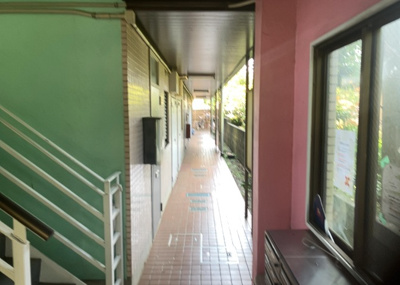 【外観】 | グリーンシティミヤサカ | 土地の面積＝住宅面積ではありません。建ぺい率の問題などで、土地のある場所によって住宅を建てられる面積は限られています。高さもしかり、「土地」という言葉の中には、建築条件も含まれると考えておきましょう。