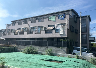 【外観】 | グリーンシティミヤサカ | 物件の詳細については、現地を見てわかること以外に、役所や法務局などで調べないとわからないことがあります。そのため、現地に行く場合は、もしこの物件を買ったらどのような生活ができるかをイメージしましょう。