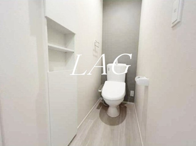 【トイレ】 | 小金井市東町3丁目戸建 | トイレです。