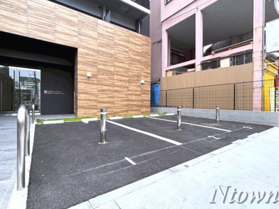 【駐車場】 | エステムコート名古屋新栄Ⅵ アートテラス | 駐車場に車を止められます