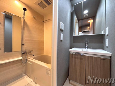 【洗面所】 | エステムコート名古屋新栄Ⅵ アートテラス | スペースが確保できる洗面所です