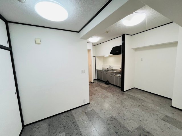 グリーンコーポ三牧の洋室