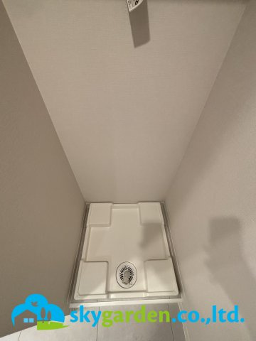 秀和平塚レジデンスのランドリースペース