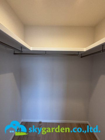 秀和平塚レジデンスの収納