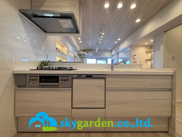 秀和平塚レジデンスのキッチン