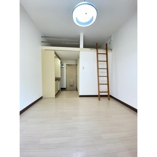 【居間・リビング】 