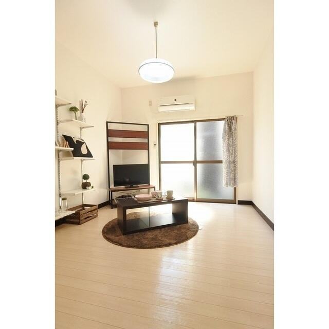 【居間・リビング】 