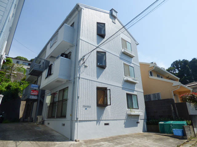 湘南ＨＯＺＵＭＩのエントランス|小型犬・猫の飼育可　中型犬も相談可能