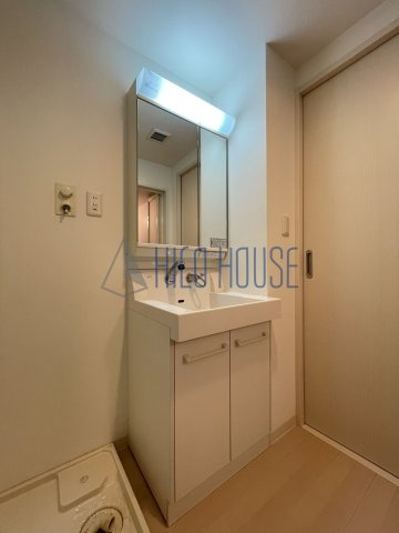 ルネス　カシーラの洗面所