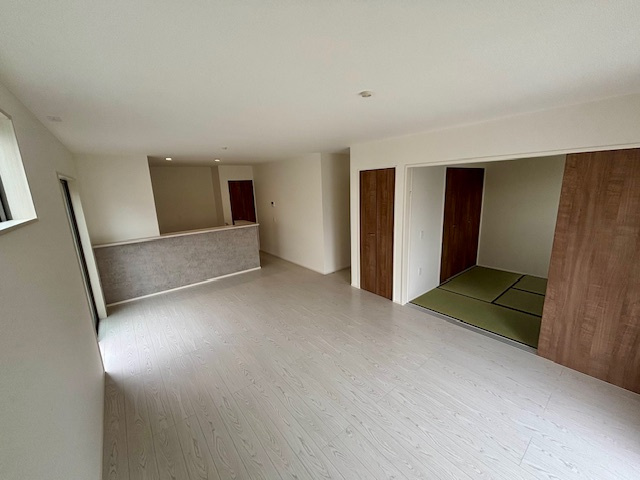 久留米市荒木町白口2期　全3棟の居間・リビング