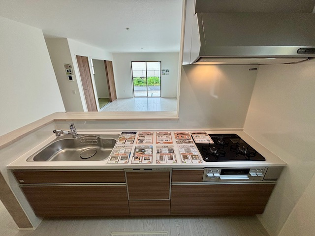 久留米市荒木町白口2期　全3棟のキッチン