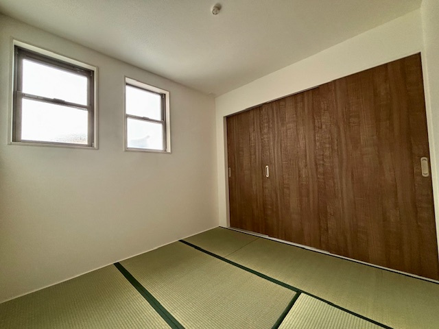 久留米市荒木町白口2期　全3棟の和室|あると嬉しい和室です。客間としてはもちろん、小さいお子さまのプレイルームとして大活躍です♪