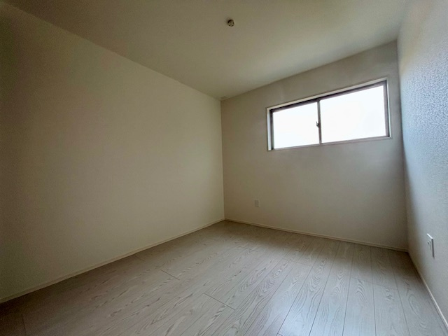 久留米市荒木町白口2期　全3棟の洋室