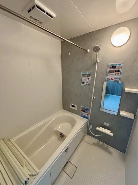 久留米市荒木町白口2期　全3棟の浴室