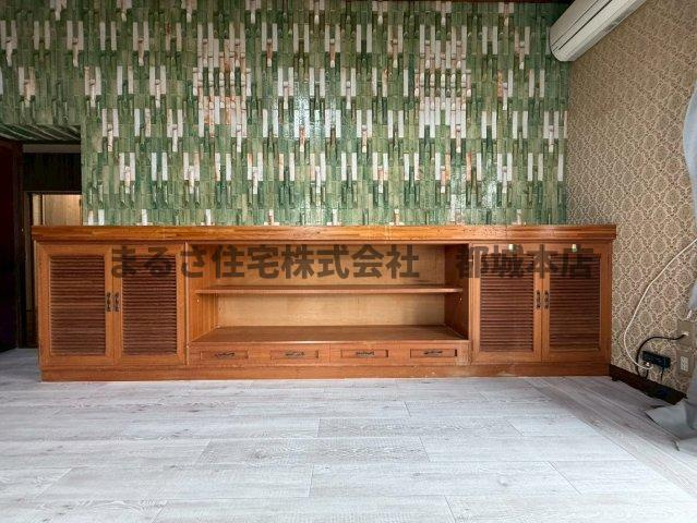 南鷹尾貸家の洋室