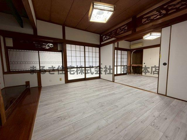 南鷹尾貸家の洋室