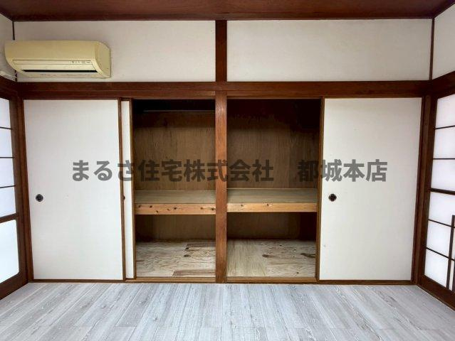 南鷹尾貸家の洋室