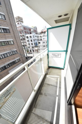 パークサイドピクチャー西心斎橋のバルコニー|パークサイドピクチャー西心斎橋　バルコニー