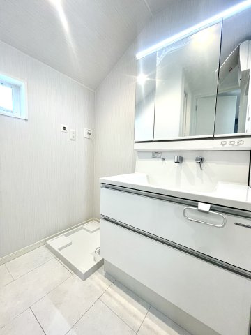 練馬区田柄4丁目　ハイグレード仕様　ZEH水準×省エネ邸宅の洗面所