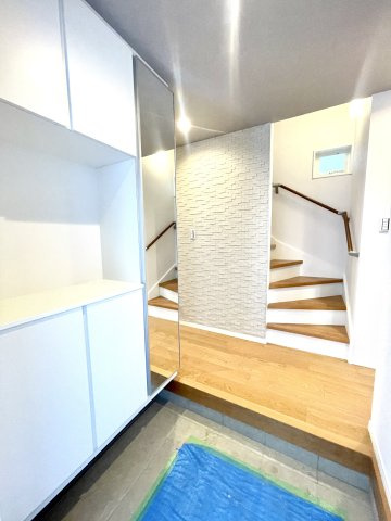 練馬区田柄4丁目　ハイグレード仕様　ZEH水準×省エネ邸宅の玄関