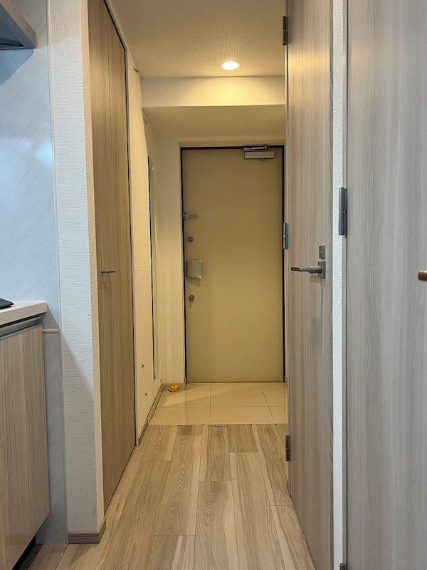 アドバンス三宮パルマの玄関