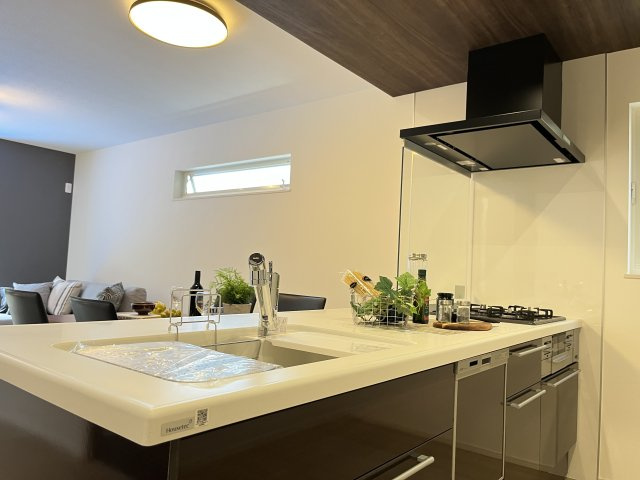 「神戸市東灘区新築一戸建」東灘区岡本のキッチン|コンパクトなキッチンで掃除もラクラク