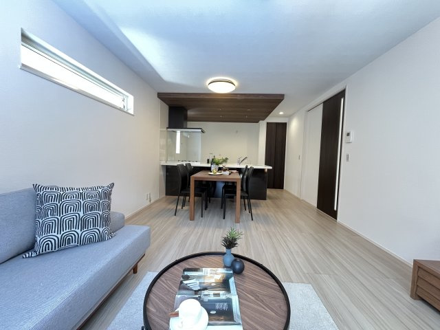 「神戸市東灘区新築一戸建」東灘区岡本の居間・リビング|おしゃれなリビングです