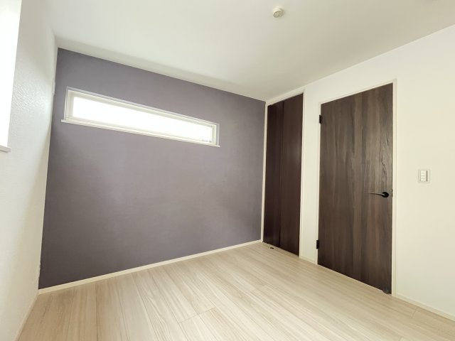 「神戸市東灘区新築一戸建」東灘区岡本の洋室|明るい洋室です 4.5帖　ウオークインクローゼット付