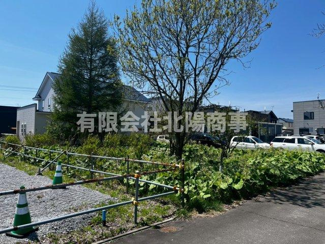 昭和南６丁目42番　釧路環状線通沿いの整形地の外観|樹木は売主様で伐採致します