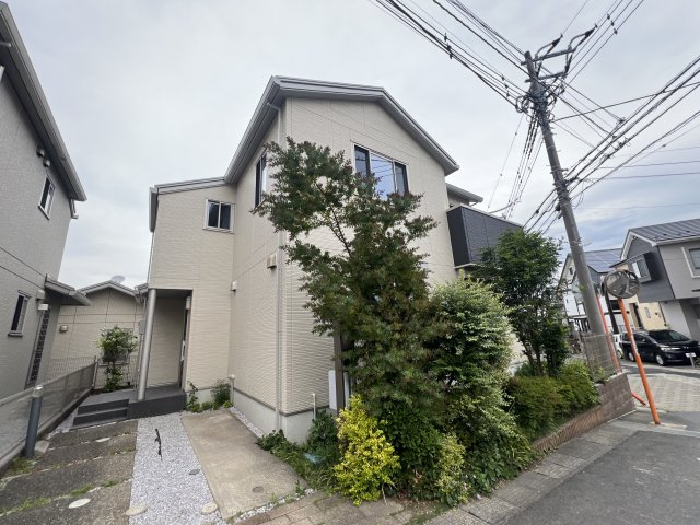 オール電化は安心です！【麻生区東百合丘】リフォーム中古戸建の外観|外観もきれいです